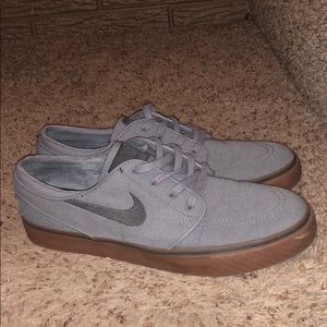Nike Janoski
